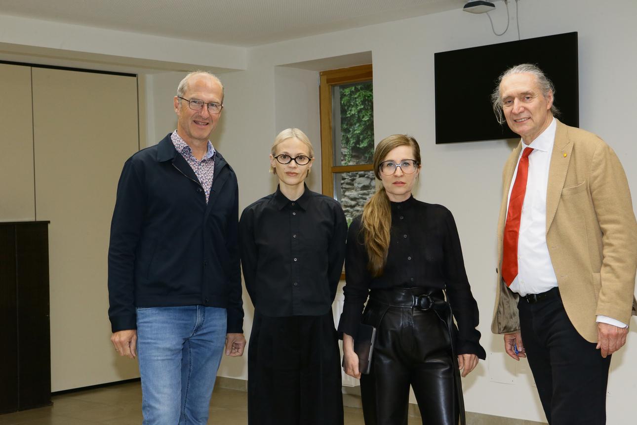 Clara Fruehstueck Marvie Hoerbiger 1