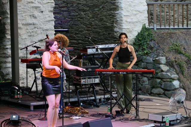 Konzert von Zelda Weber und ihrer Band The Rosettes  