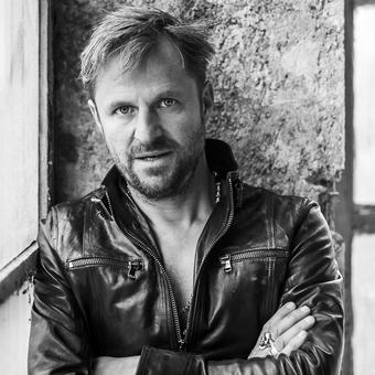 Philipp Hochmair im Portrait
